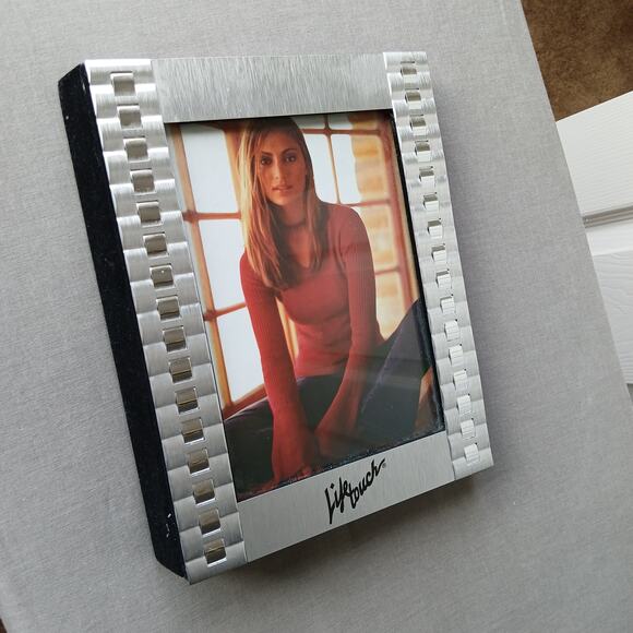 Lifetouch Metal Photo Frame Album black velour 26 pages holds 104 6" x 4" prints - Picture 1 of 6